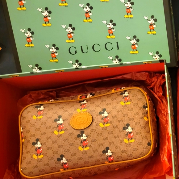 Gucci x Disney Fanny Pack. - Picture 1 of 8